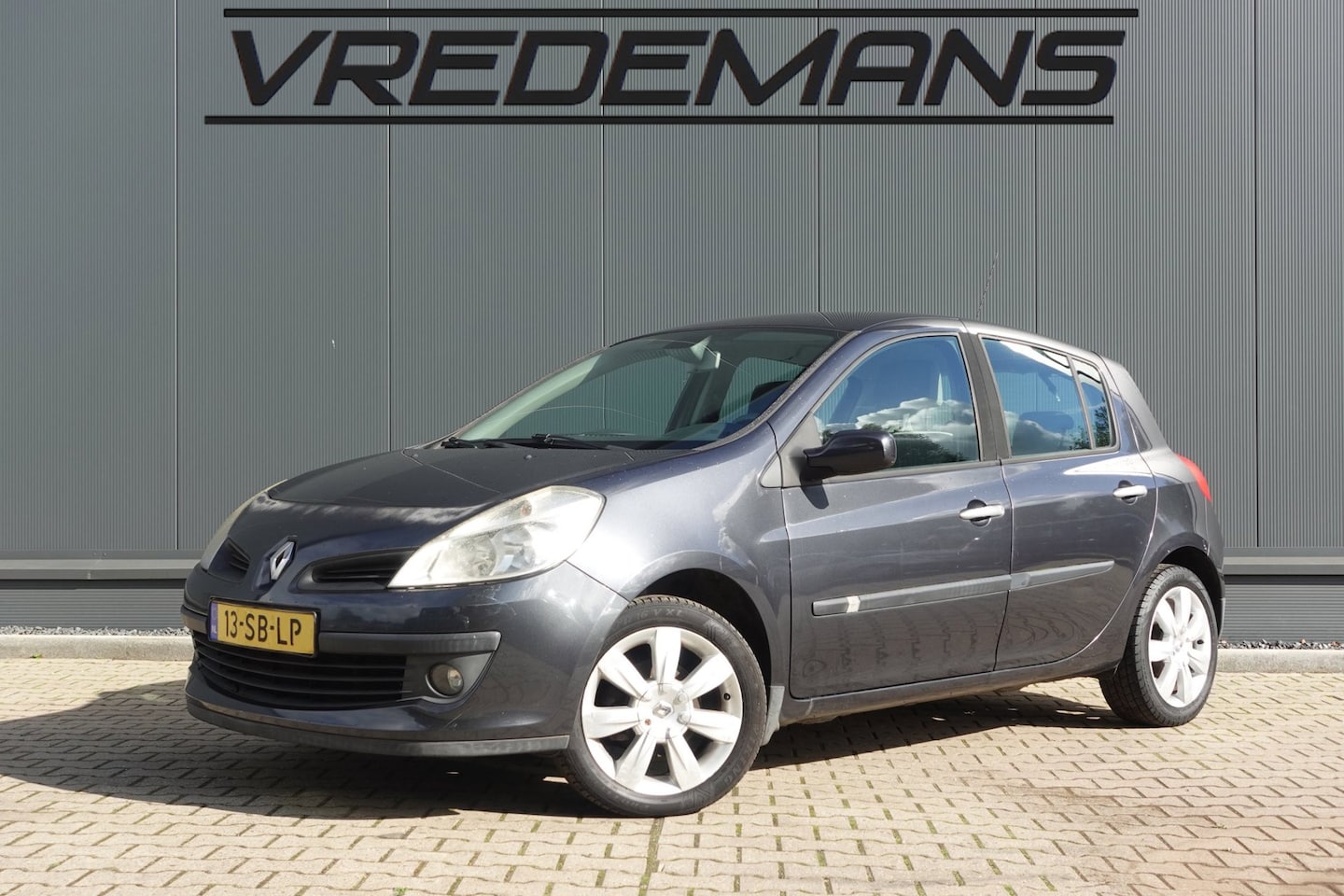 Renault Clio - 1.4-16V Dynamique Luxe 1.4-16V Dynamique Luxe - AutoWereld.nl