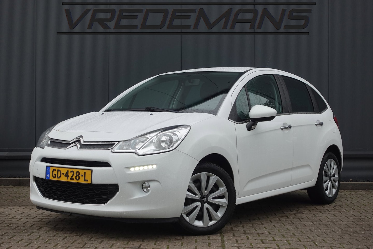 Citroën C3 - 1.2 PureTech Collection LOOPT OP 3 CILINDERS - AutoWereld.nl