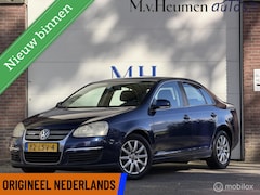 Volkswagen Jetta - 1.9 TDI Sportline BlueMotion Climate Cruise