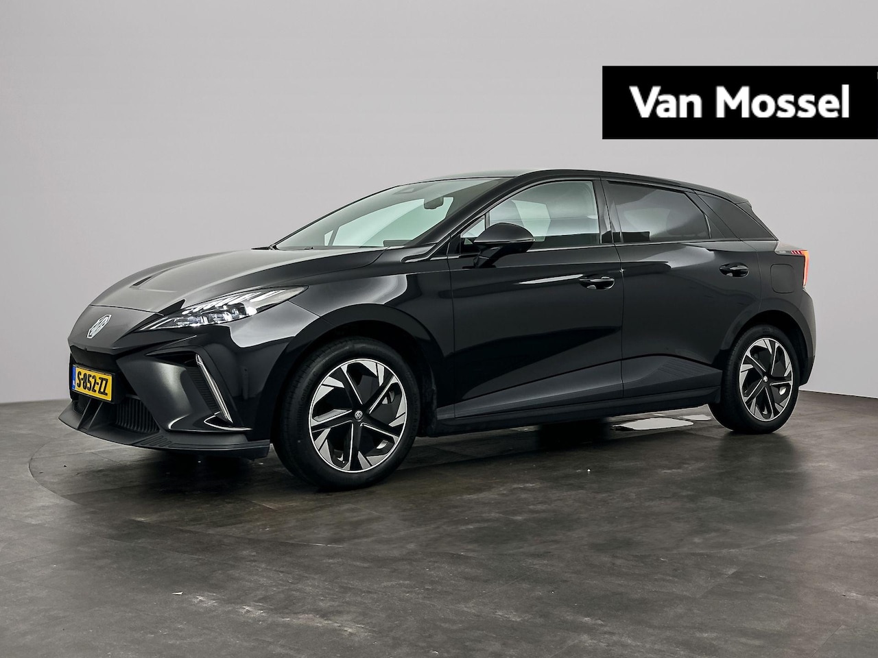 MG MG4 Electric - Luxury 64 kWh | Navi | Led Koplampen | 360 Camera | Stoelverwarming | CarPlay | MG i-Smart - AutoWereld.nl