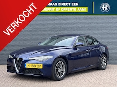 Alfa Romeo Giulia - 2.0T SUPER 200pk Automaat 1e Eigenaar | Adaptive Cruise Control | Dodehoek Detectie | Brui