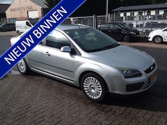 Ford Focus - 1.6-16V Futura
