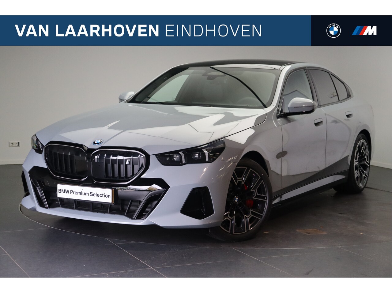 BMW i5 - eDrive40 M Sport / Panoramadak / Parking Assistant Plus / Adaptieve LED / Stoelventilatie - AutoWereld.nl