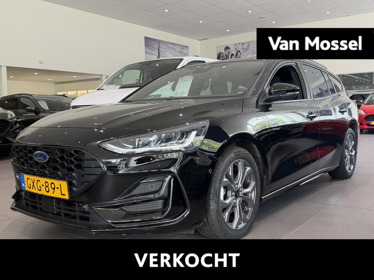 Ford Focus Wagon - 1.0 EcoBoost Hybrid ST Line navigatie | applecarplay/android auto | parkeersonsoren voor + - AutoWereld.nl
