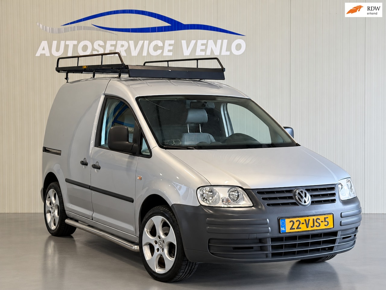 Volkswagen Caddy - 2.0 SDI Grijs | LM velgen | Nieuwe APK | Apple/Android Carplay - AutoWereld.nl