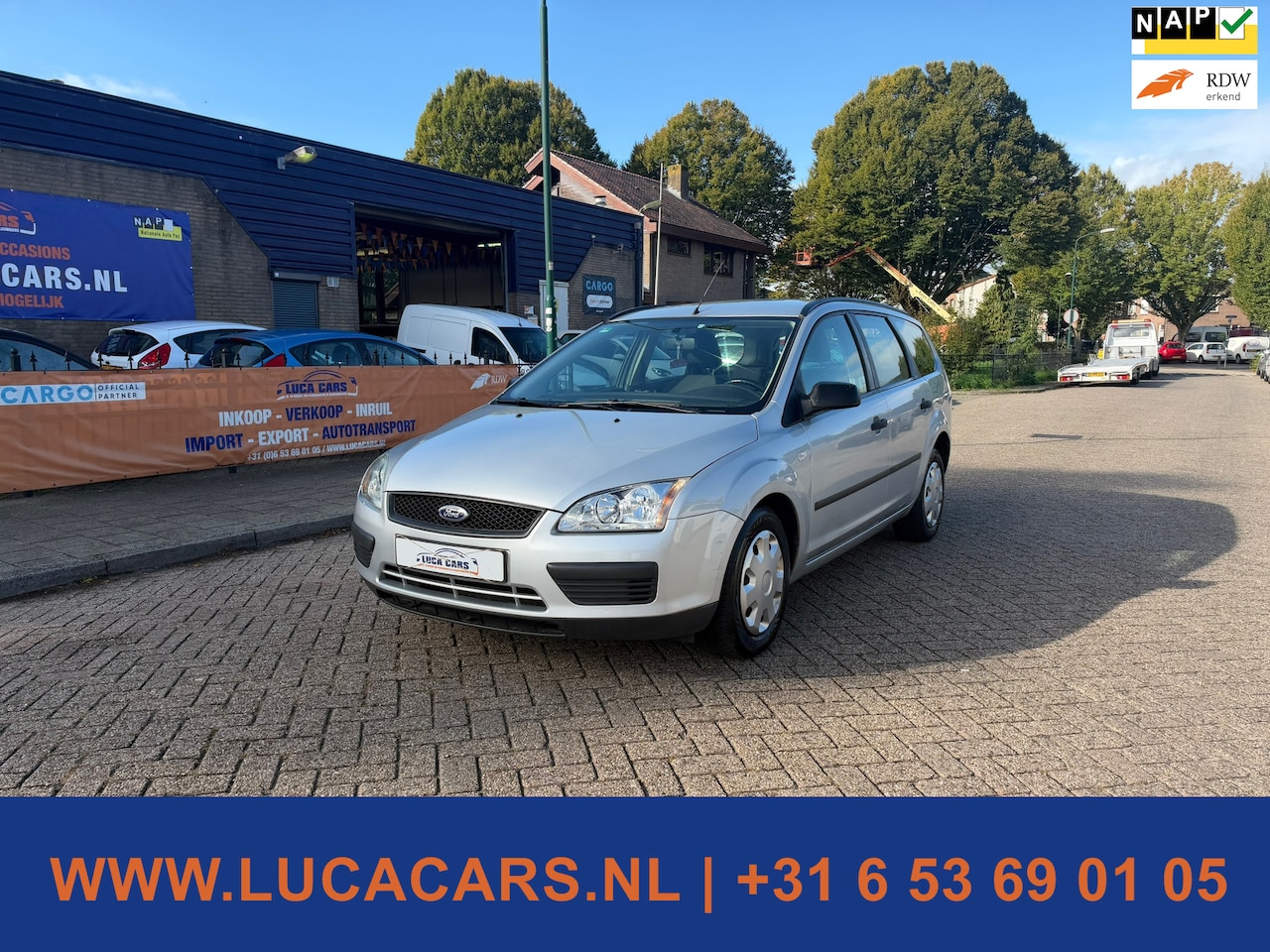 Ford Focus Wagon - 1.6-16V Champion AIRCO TREKHAAK 2X SLEUTEL+BOEKJES! - AutoWereld.nl
