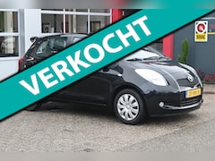 Toyota Yaris - 1.3 VVTi Sol 87pk 5drs | 1e-Eigenaar | Airco | Trekhaak | NAP | Radio CD