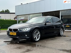 BMW 3-serie Touring - 2.0d Executive SPORT / XENON / TREKHAAK / NL AUTO