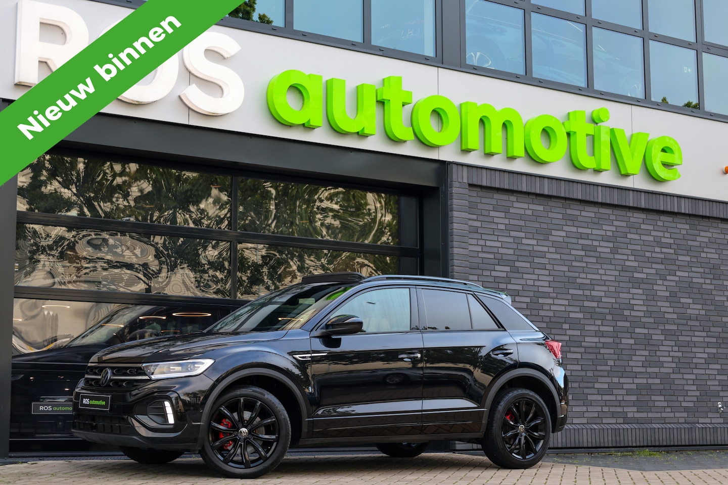 Volkswagen T-Roc - 1.5 TSI R-Line | BTW | PANO | IQ-LIGHT | BEATS | - AutoWereld.nl
