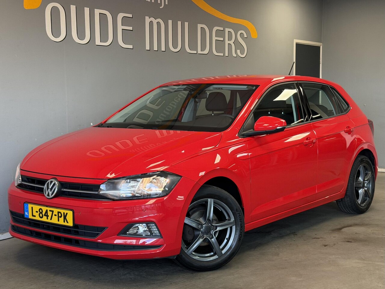 Volkswagen Polo - 1.0 Trendline | Cruise | Parkeersensoren | Carplay | Stoelverwarming | Navigatie | - AutoWereld.nl