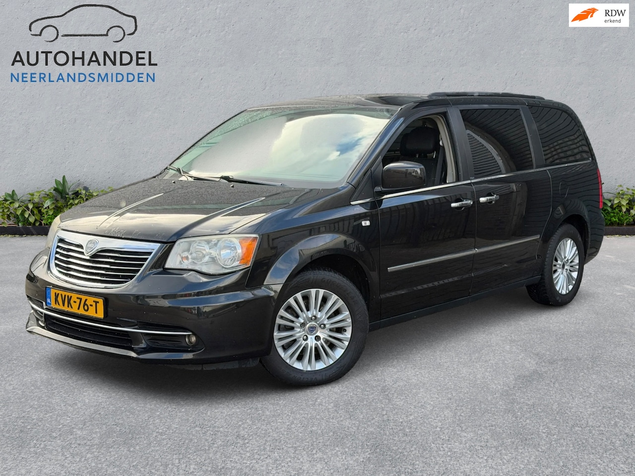 Lancia Voyager - 2.8 Multijet Gold Airco pano stow ‘n go - AutoWereld.nl
