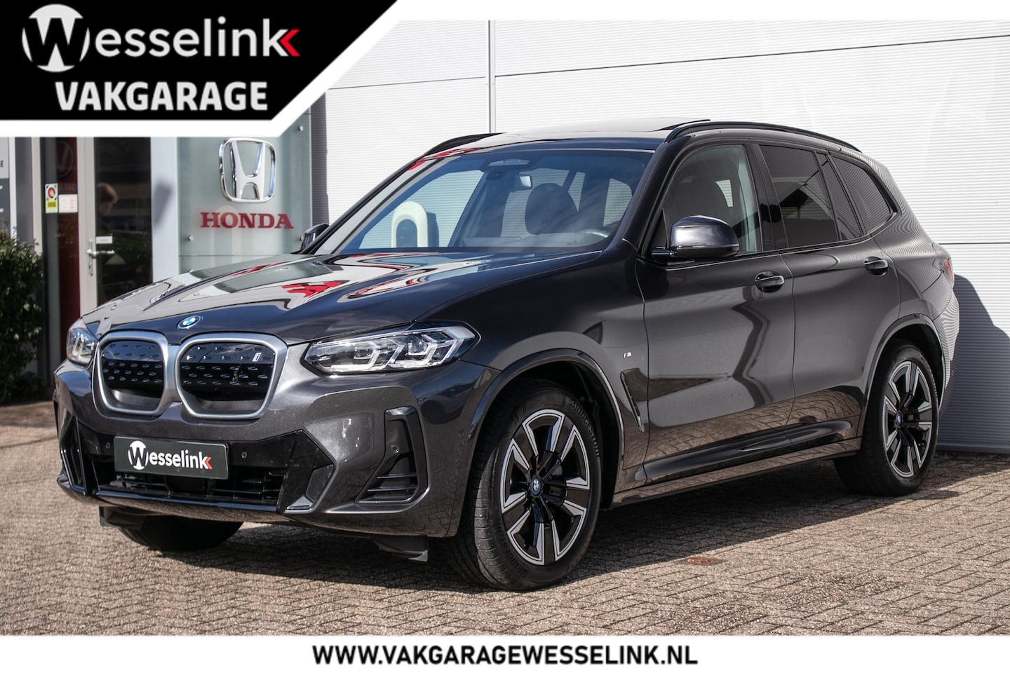 BMW iX3 - iX3 M-Sport - Leer | Schuif/-kanteldak | Stoelvverw. | Ad. Cruise | Shadow line - AutoWereld.nl