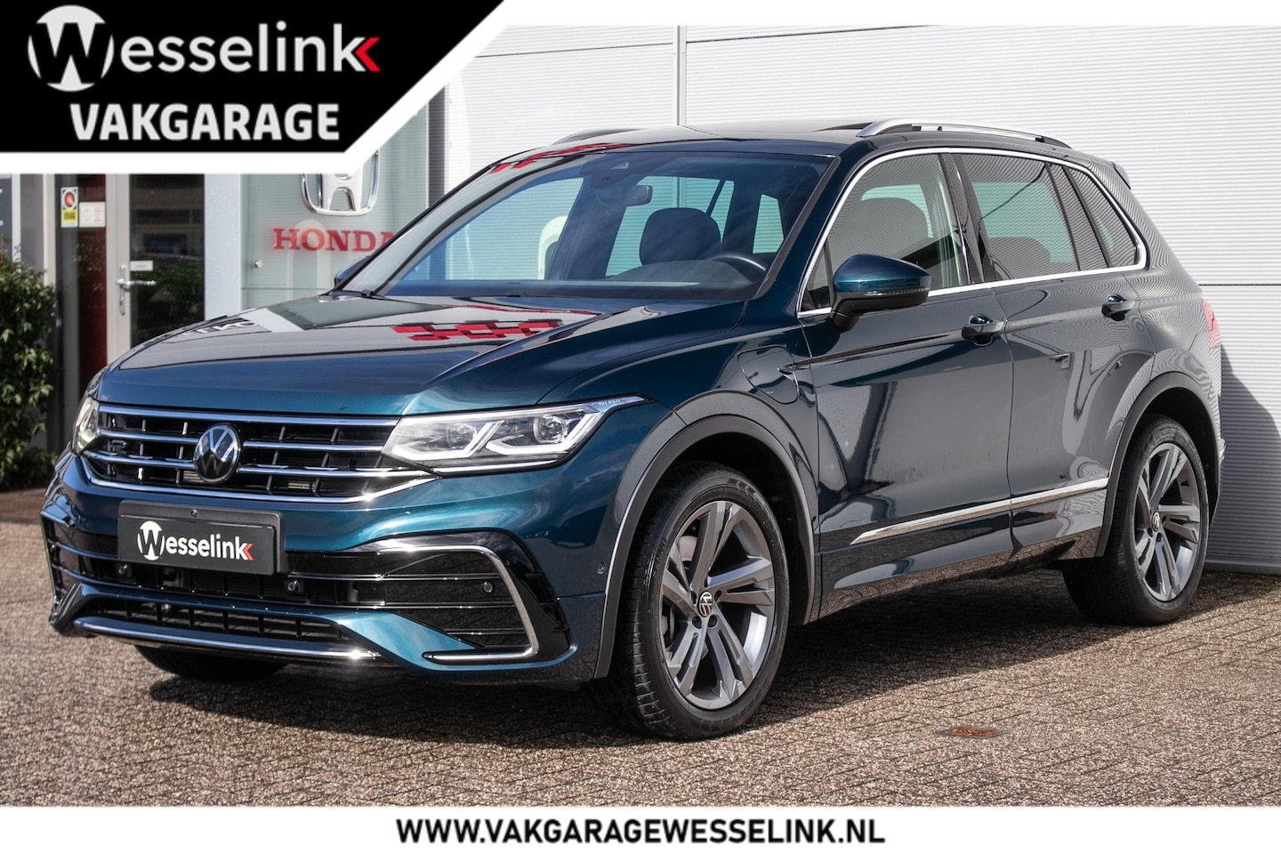 Volkswagen Tiguan - 1.4 TSI eHybrid R-Line Business+ - Leer | Schuif/-kanteldak | 360 cam | Stoel+stuurverw. | - AutoWereld.nl