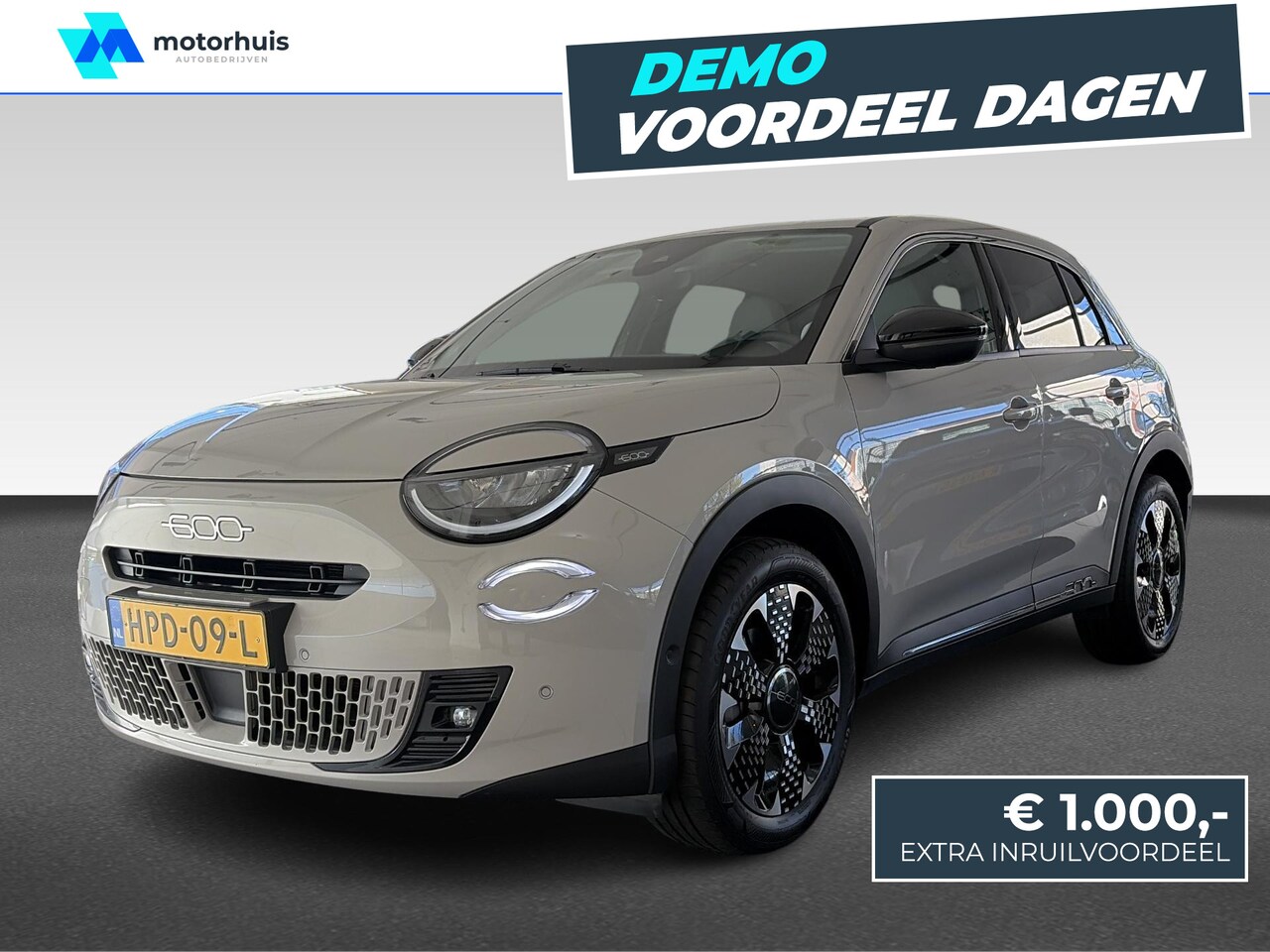 Fiat 600 - 1.2 Hybrid La Prima CAMERA/CARPLAY/ELEKTRISCH VERSTELBARE STOELEN - AutoWereld.nl