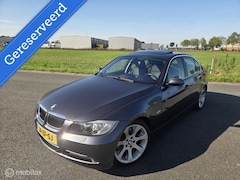 BMW 3-serie - 330i ExecutiveUNIEKE STAAT – 20 JAAR 1 EIGENAAR – 258 PK – AUTOMAAT