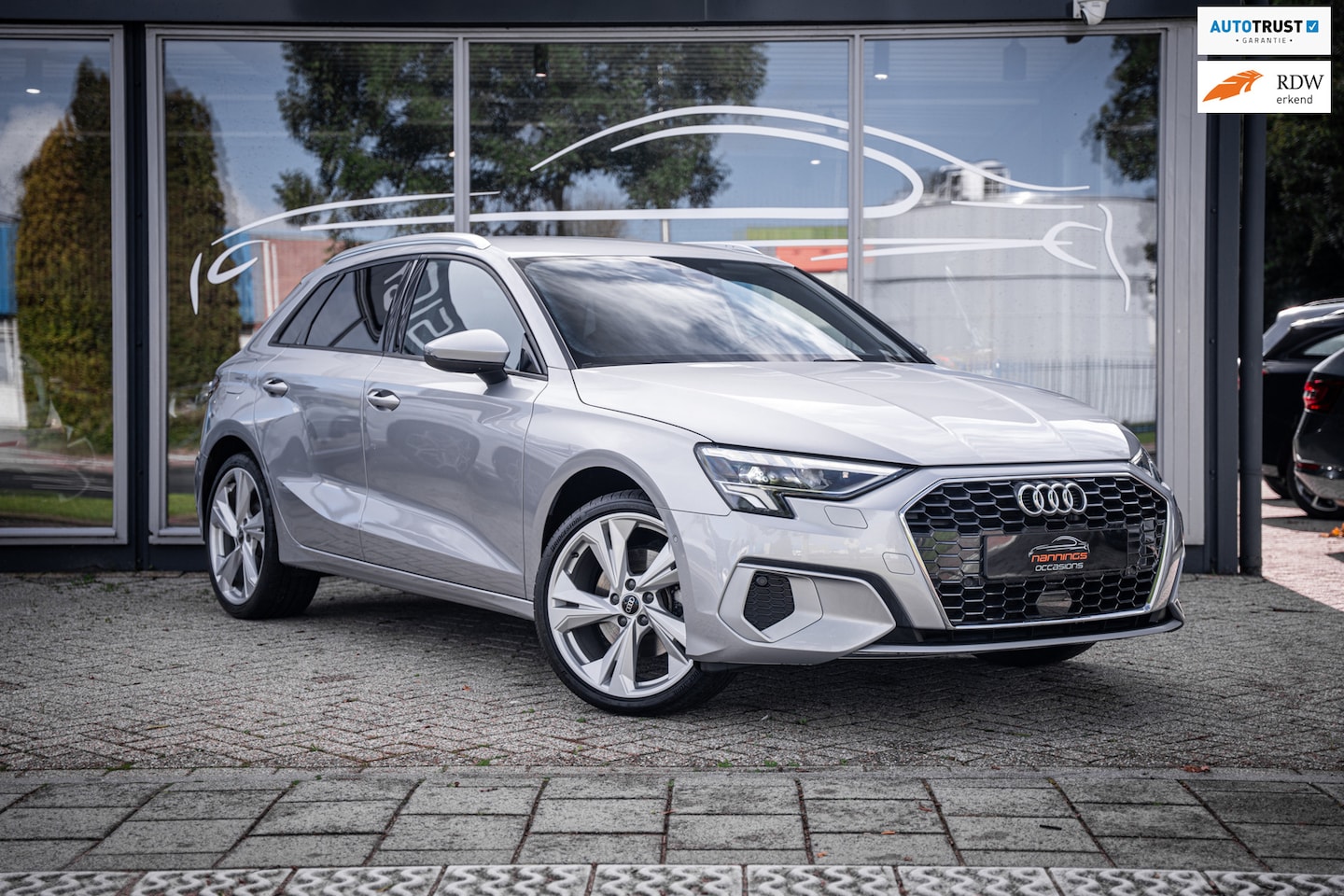 Audi A3 Sportback - 40 TFSI e Business edition|Trekh|CarPlay|Achteruitrij camera|Digital Cockpit|LED|Parkeer A - AutoWereld.nl