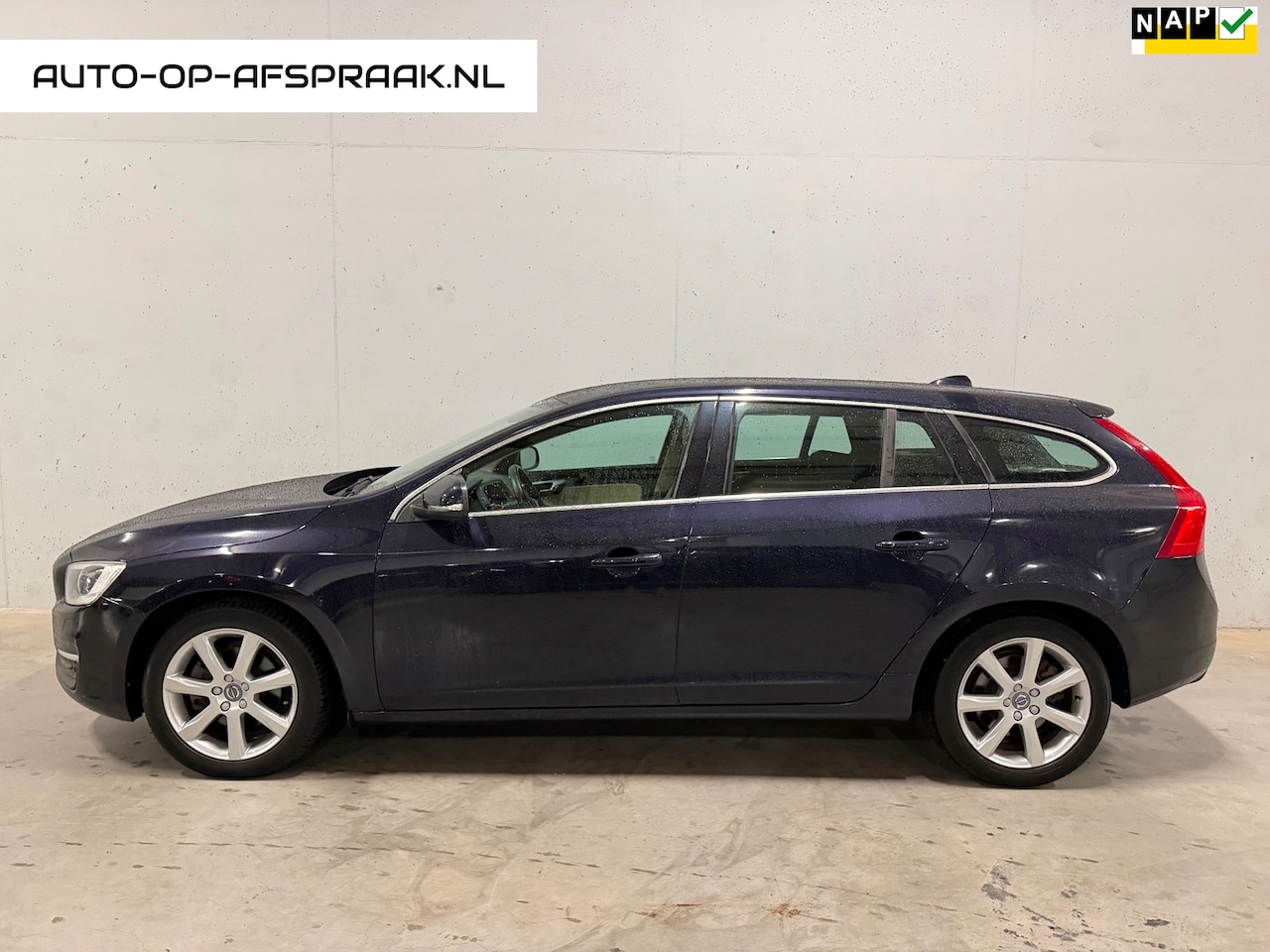 Volvo V60 - 2.0 T3 Nordic+ Navi Airco Leer Stoelv. Cruise C. - AutoWereld.nl