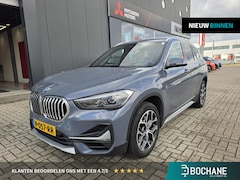 BMW X1 - sDrive20i VDL Nedcar Edition | Panoramadak | Trekhaak | El. achterklep