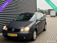 Volkswagen Polo - 1.4 Sport Automaat/Airco / Nieuwe APK
