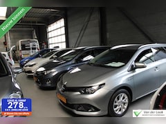 Toyota Corolla Touring Sports - 1.8 Hybrid Business | Trekhaak | 1e Eig NL Auto | Boekjes