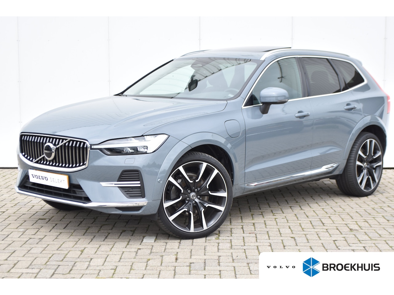Volvo XC60 - T8 Inscription | Pano | Harman Kardon | Normale Cruise Control!! | Trekhaak | - AutoWereld.nl