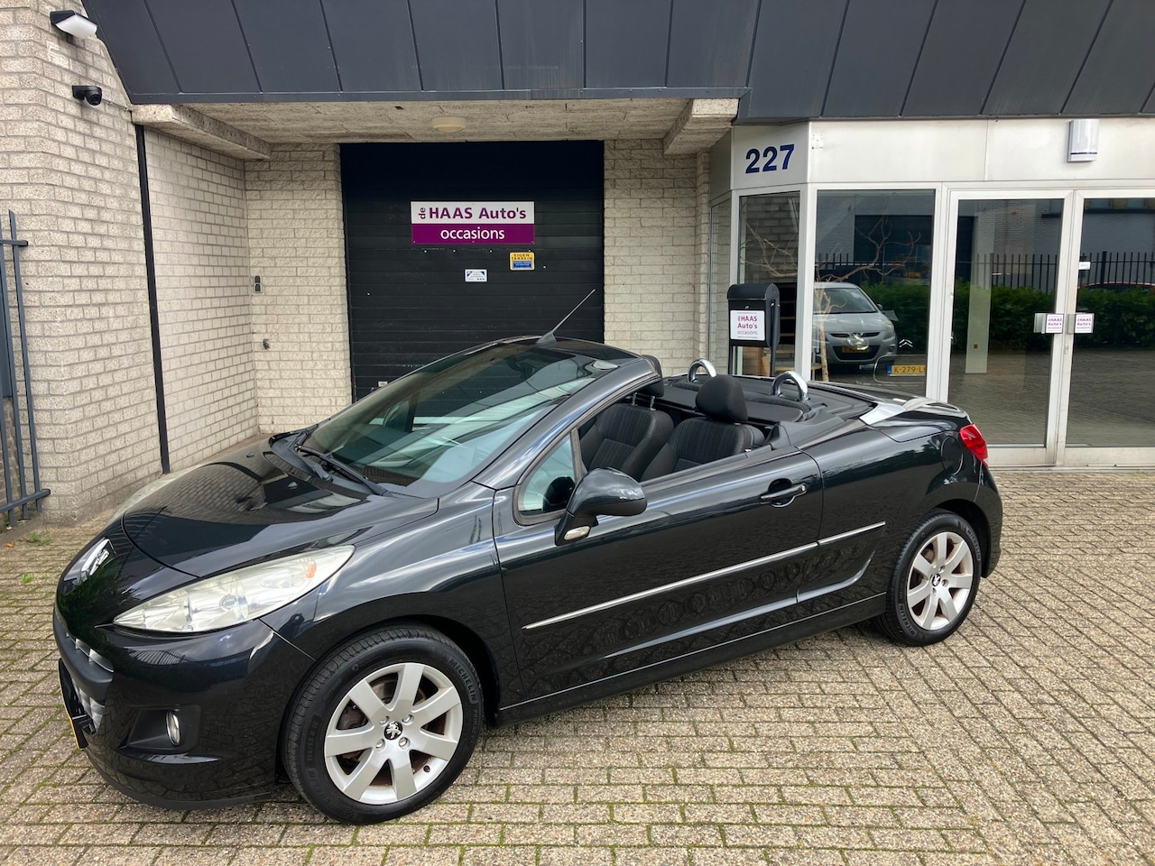 Peugeot 207 CC - 1.6 VTi / APK OKTOBER 2027 / AIRCO / ALU VELGEN / BJ 2012 - AutoWereld.nl