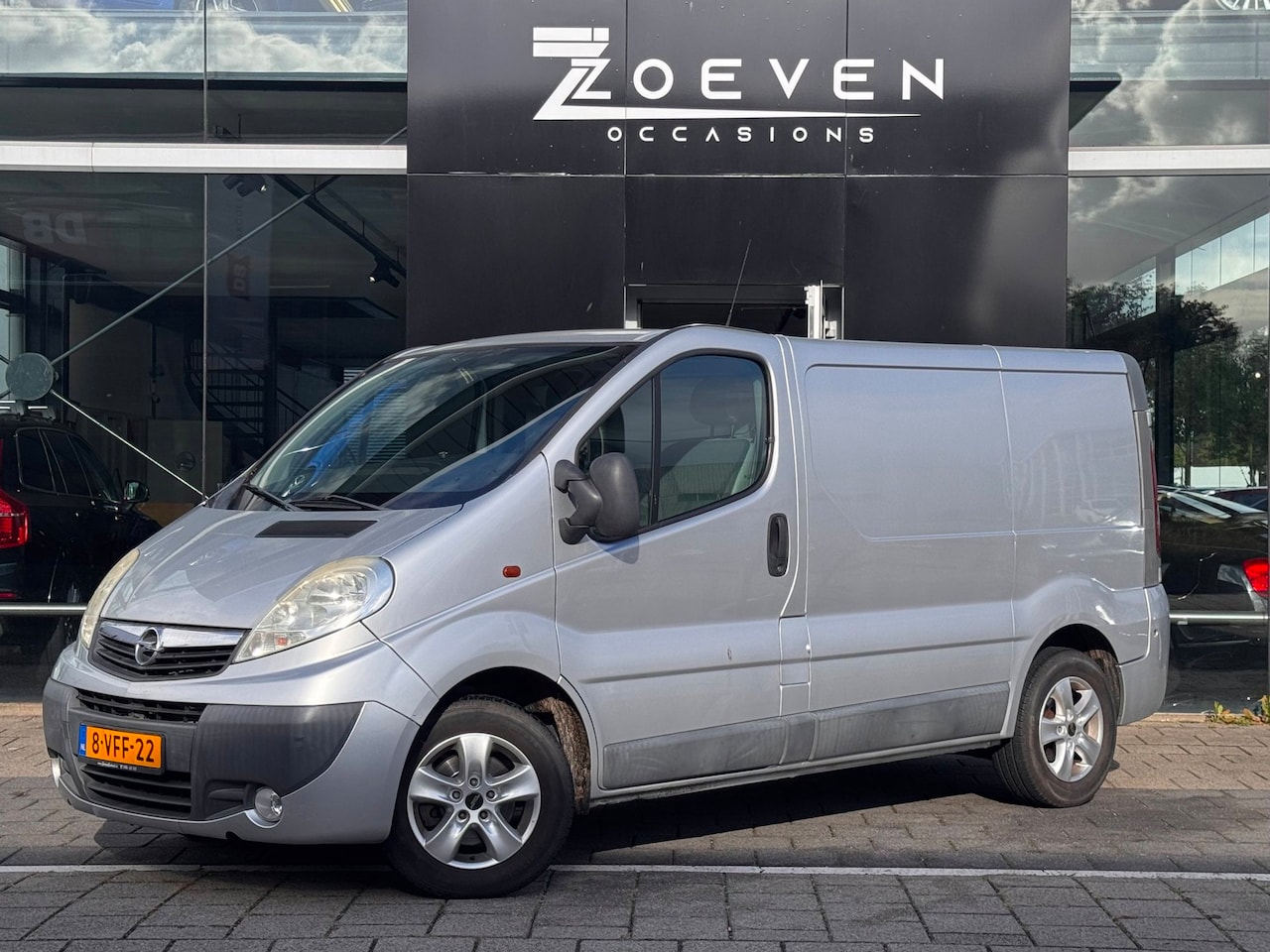 Opel Vivaro - 2.5 CDTI L1H1 problem injector!! Export !! - AutoWereld.nl