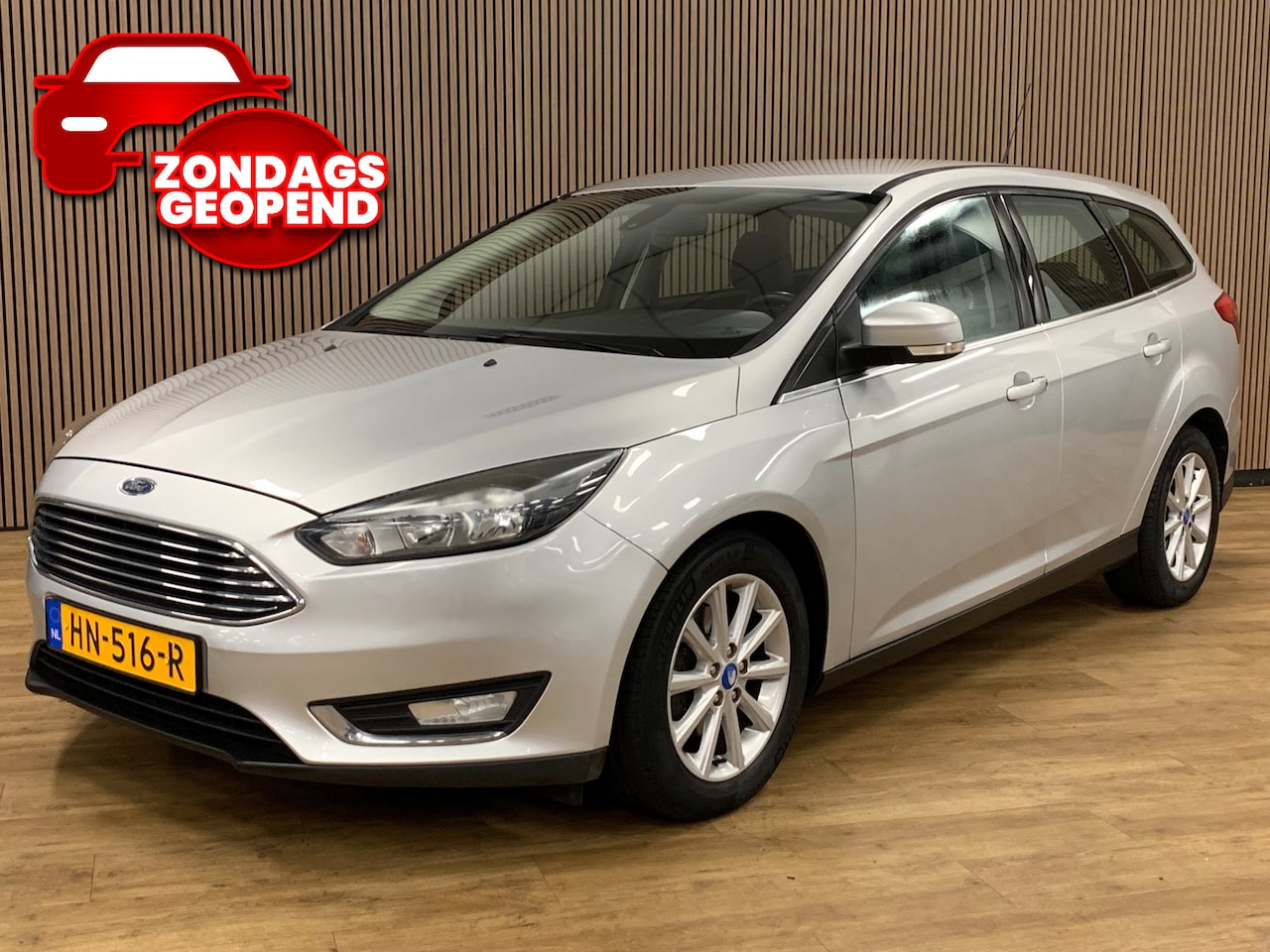 Ford Focus Wagon - 1.0 Titanium Edition|139000KM|Navigatie|Climate Control| - AutoWereld.nl