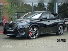 BMW iX2 - eDrive20 67 kWh | 100% SOH | M-Sportpakket | Harman Kardon | Pano | Trekhaak | ACC | Camer