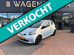 Toyota Aygo - 1.0-12V SImpel en zuinige aygo met nieuwe apk