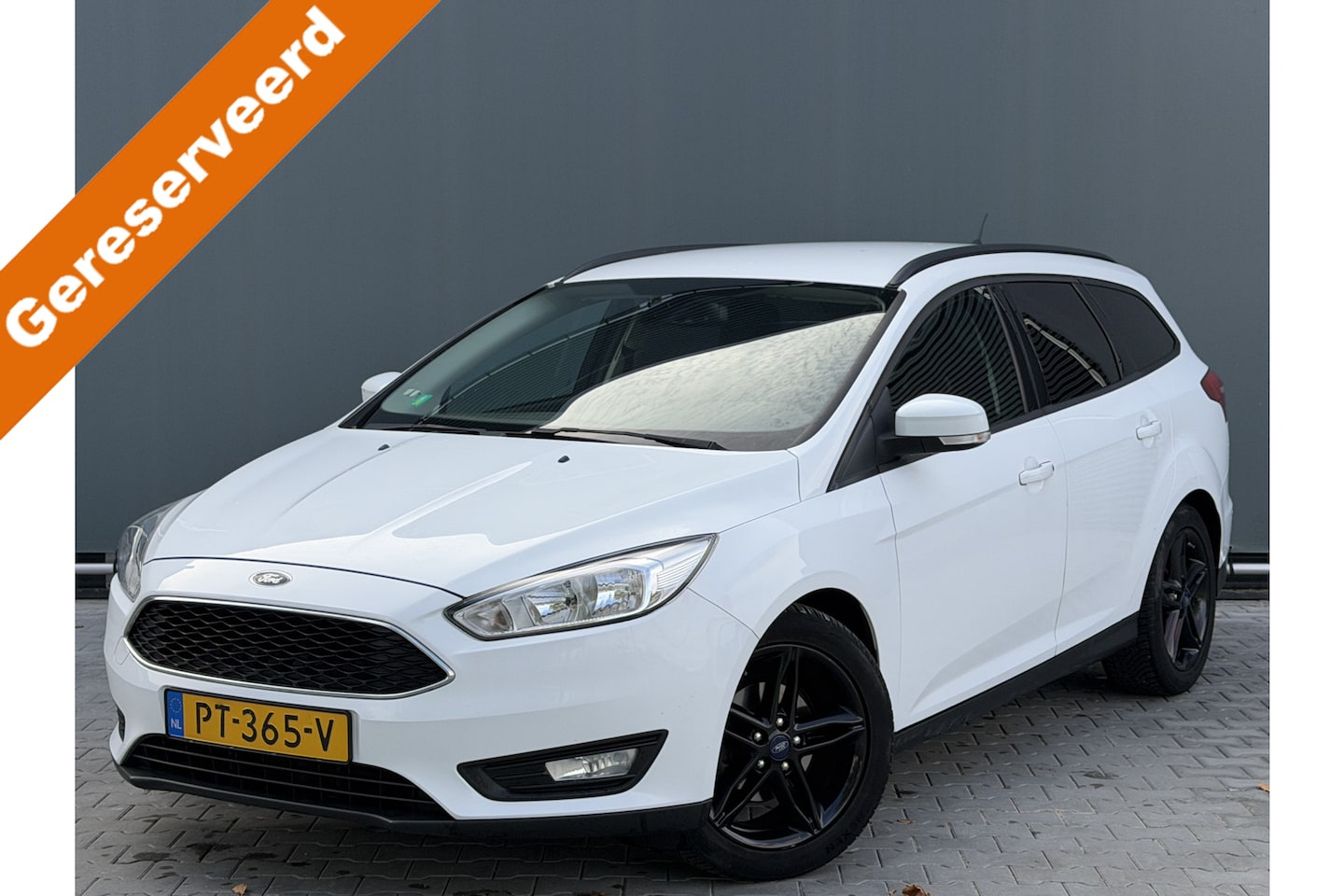 Ford Focus Wagon - BWJ 2017 | 1.0T 126PK Lease Edition | TREKHAAK | CLIMA | NAVI | PDC | LMV | EL PAKKET | CA - AutoWereld.nl