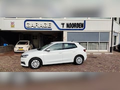 Skoda Fabia - 1.0 TSI Ambition Navigatie , PDC . Smartlink