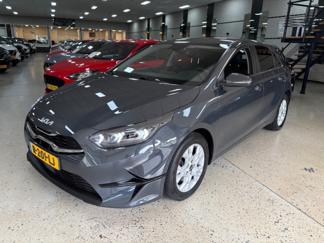 Kia Cee'd - 1.0 T-GDI MHEV Digitale cockpit Leder Verwarmd Stoel Stuur Camera - AutoWereld.nl