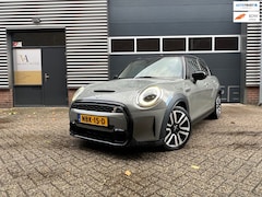 MINI 5-Deurs - 2.0 Cooper S ClassicTrim Edition Automaat Nette Auto