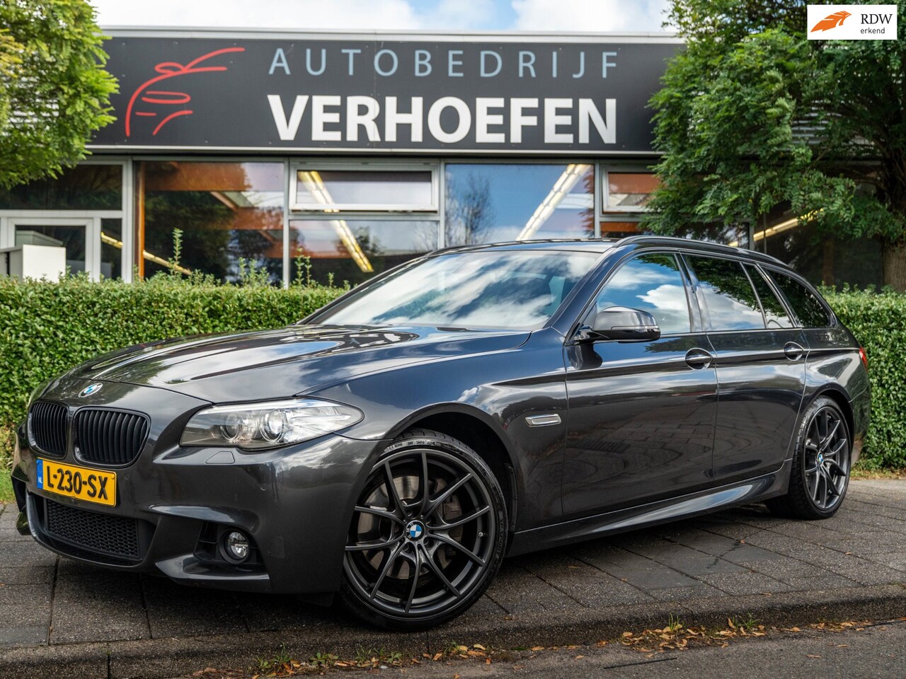 BMW 5-serie Touring - 535xd High Executive | AUTOMAAT | DEALER AUTO | PARKEER SENSOREN V+A | XENON ! - AutoWereld.nl