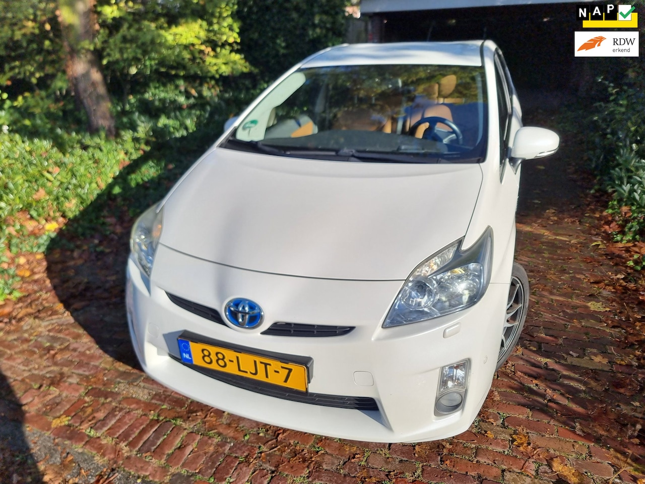 Toyota Prius - HYBRID 1.8 Dynamic LED Xenon/Leer/Navi - AutoWereld.nl