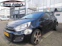 Kia Rio - 1.2 CVVT Super Pack nw koppeling , lichte schade zo meenemen