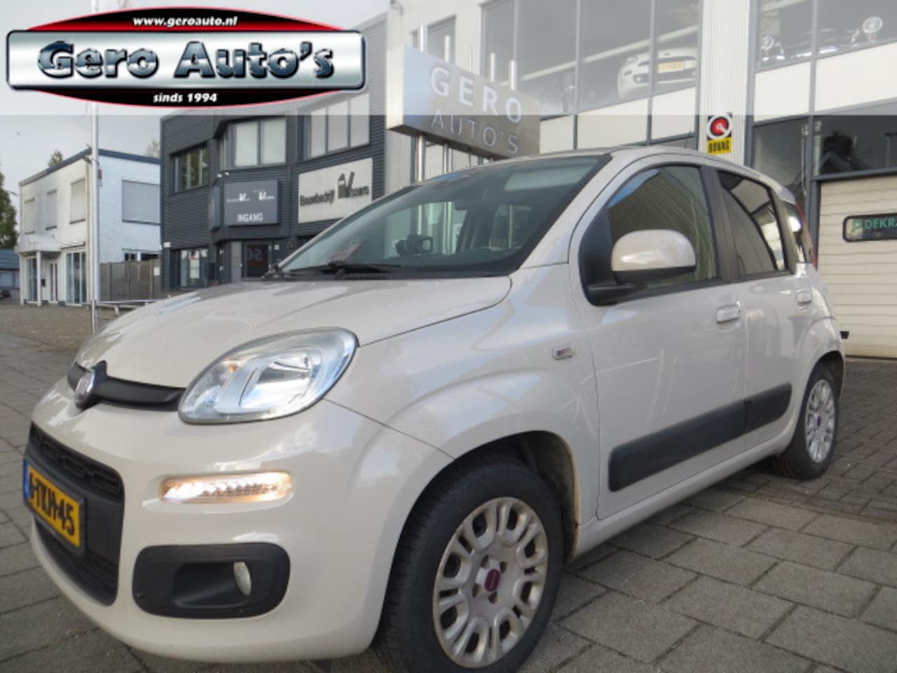 Fiat Panda - 0.9 TwinAir Lounge automaat trekhaak automaat ,airco ecc,cruise control - AutoWereld.nl