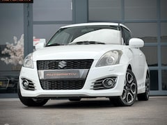 Suzuki Swift - 1.6 Sport / CRUISE / KEYLESS / STOELVERWARMING