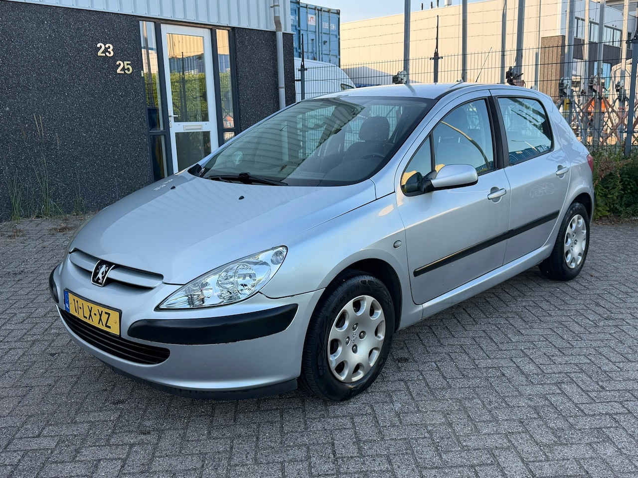 Peugeot 307 - 1.6-16V XT AIRCO NIEUWE APK 90DKM - AutoWereld.nl