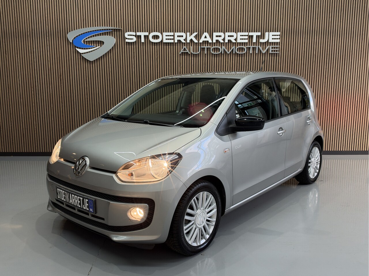 Volkswagen Up! - 1.0 Cup up! BlueMotion Navi | 15" | Airco | Stoelverwarming | Bluetooth Keurig netjes onde - AutoWereld.nl
