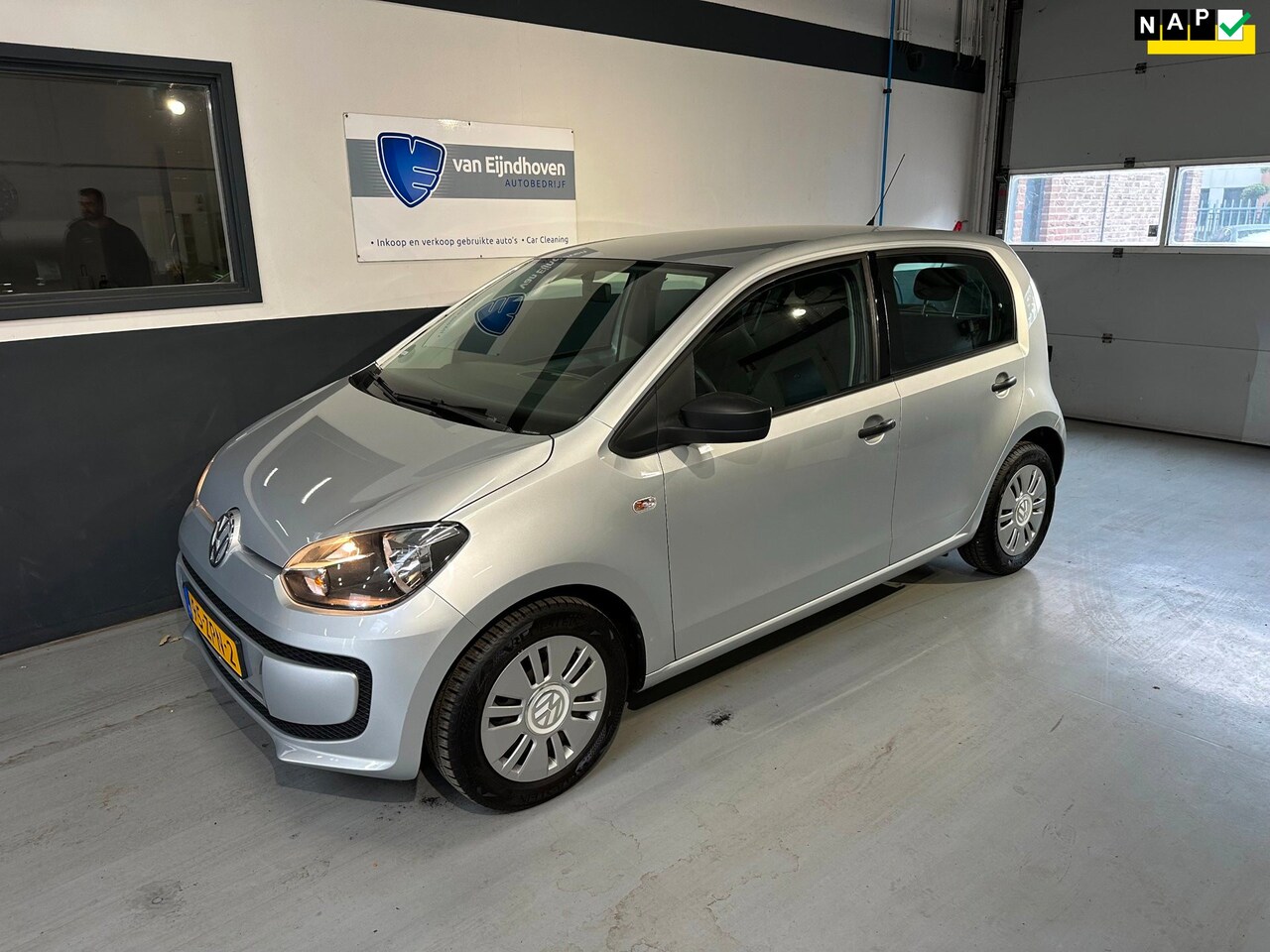 Volkswagen Up! - 1.0 take up! BlueMotion Airco - AutoWereld.nl