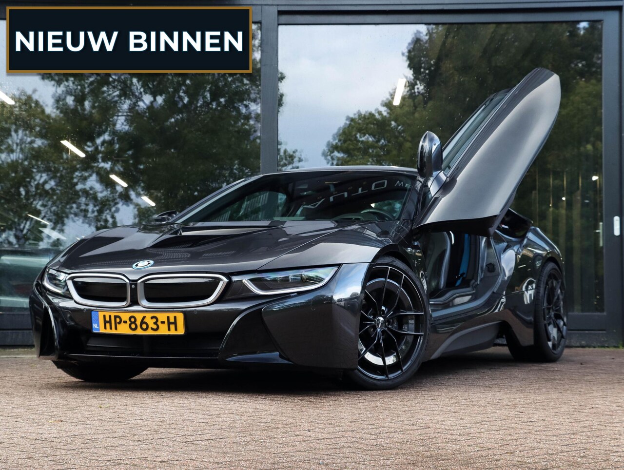 BMW i8 - Harman Kardon | Carbon Diffusor | 21" - AutoWereld.nl