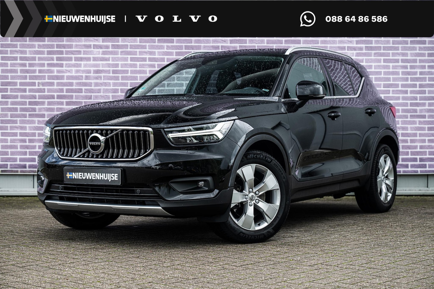 Volvo XC40 - 2.0 T4 Inscription | Trekhaak | Adaptieve cruise control | Stoelverwarming | Achteruitrij - AutoWereld.nl