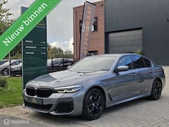 BMW 5-serie - 530e M-Sport LCI High Executive Camera|LED|Carplay|Head-up|Sfeerverlichting|Leder|Dealeron