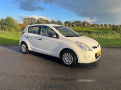 Hyundai i20 - 1.2i i-Drive BJ 2011 / AIRCO / TREKHAAK / APK GEKEURD /