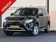 Mitsubishi Outlander - 2.4 PHEV Pure | CAMERA | STOELVERWARMING | KEYLESS