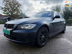BMW 3-serie - 318i Dynamic Executive