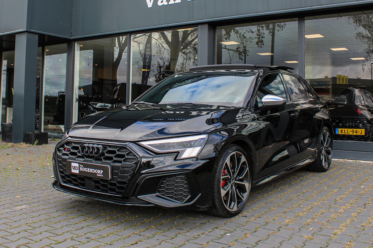 Audi A3 Sportback - 2.0 TFSI S3 quattro PANO HUD B&O AKRA - AutoWereld.nl