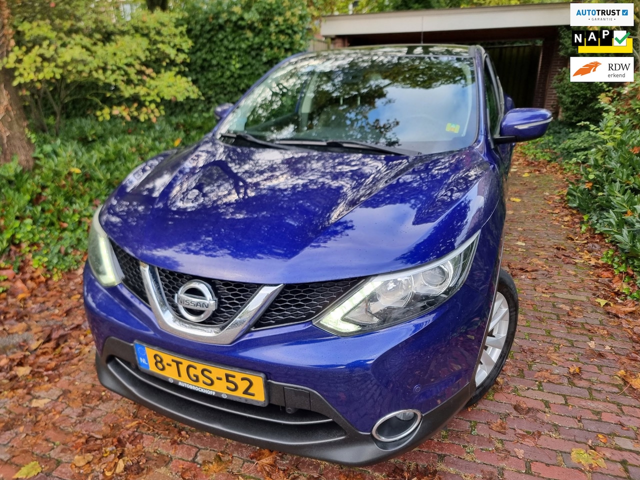 Nissan Qashqai - 1.5 dCi Connect Edition Pano/Zwart Leder - AutoWereld.nl